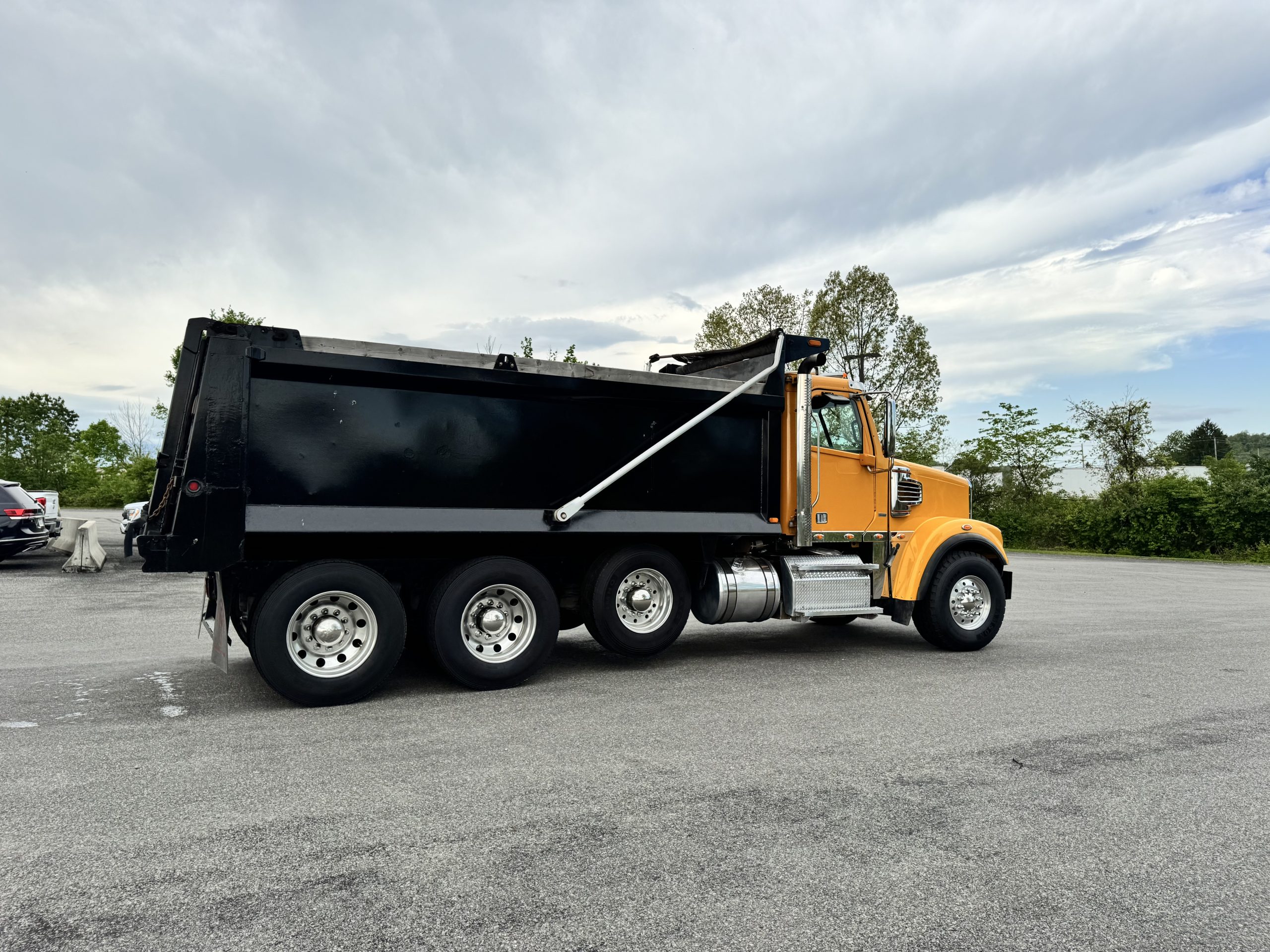 2020 FREIGHTLINER 122SD SFA 2020 FREIGHTLINER 122SD SFA - image 6 of 6