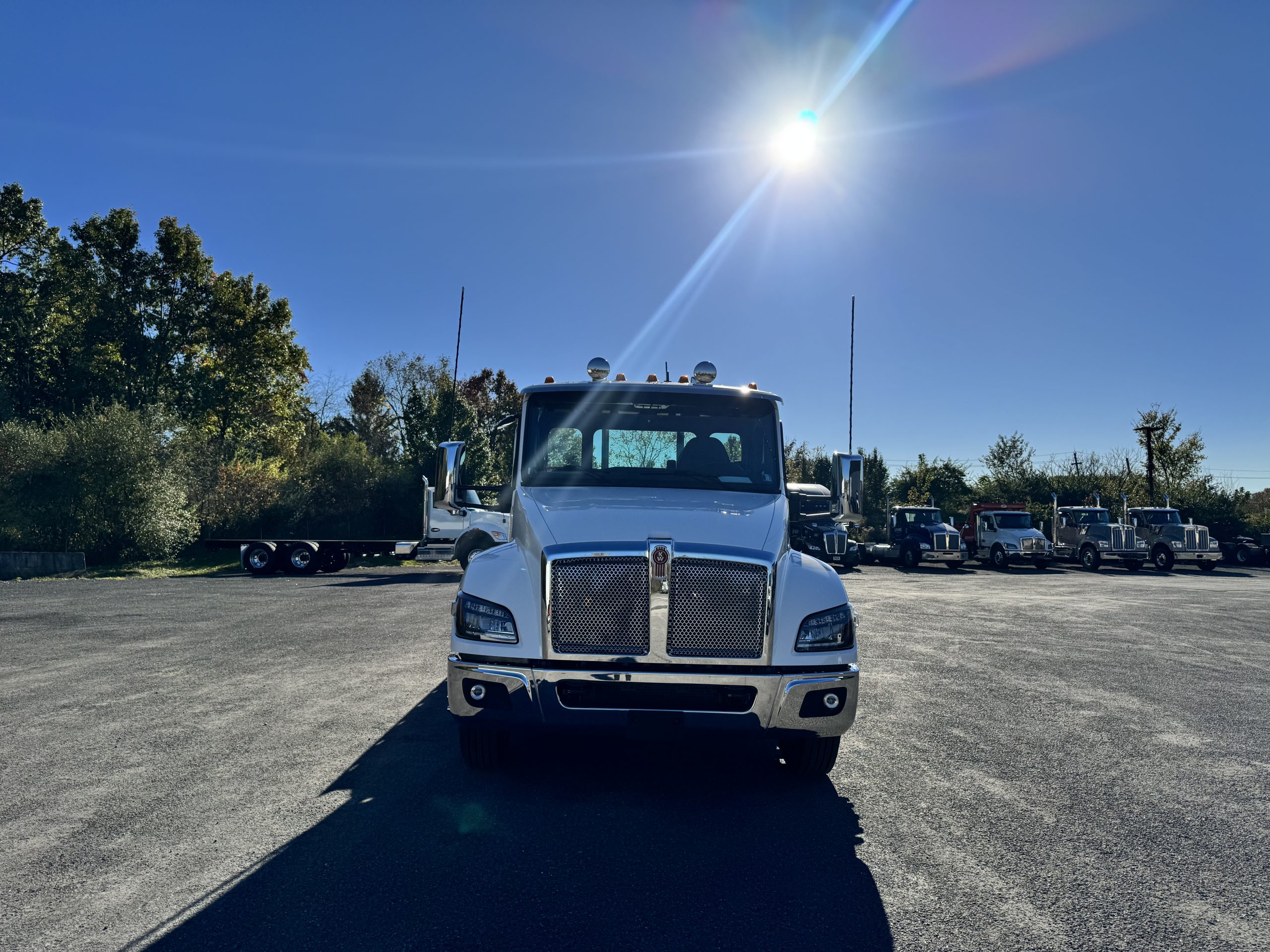 2027 KENWORTH T280 2027 KENWORTH T280 - image 2 of 6
