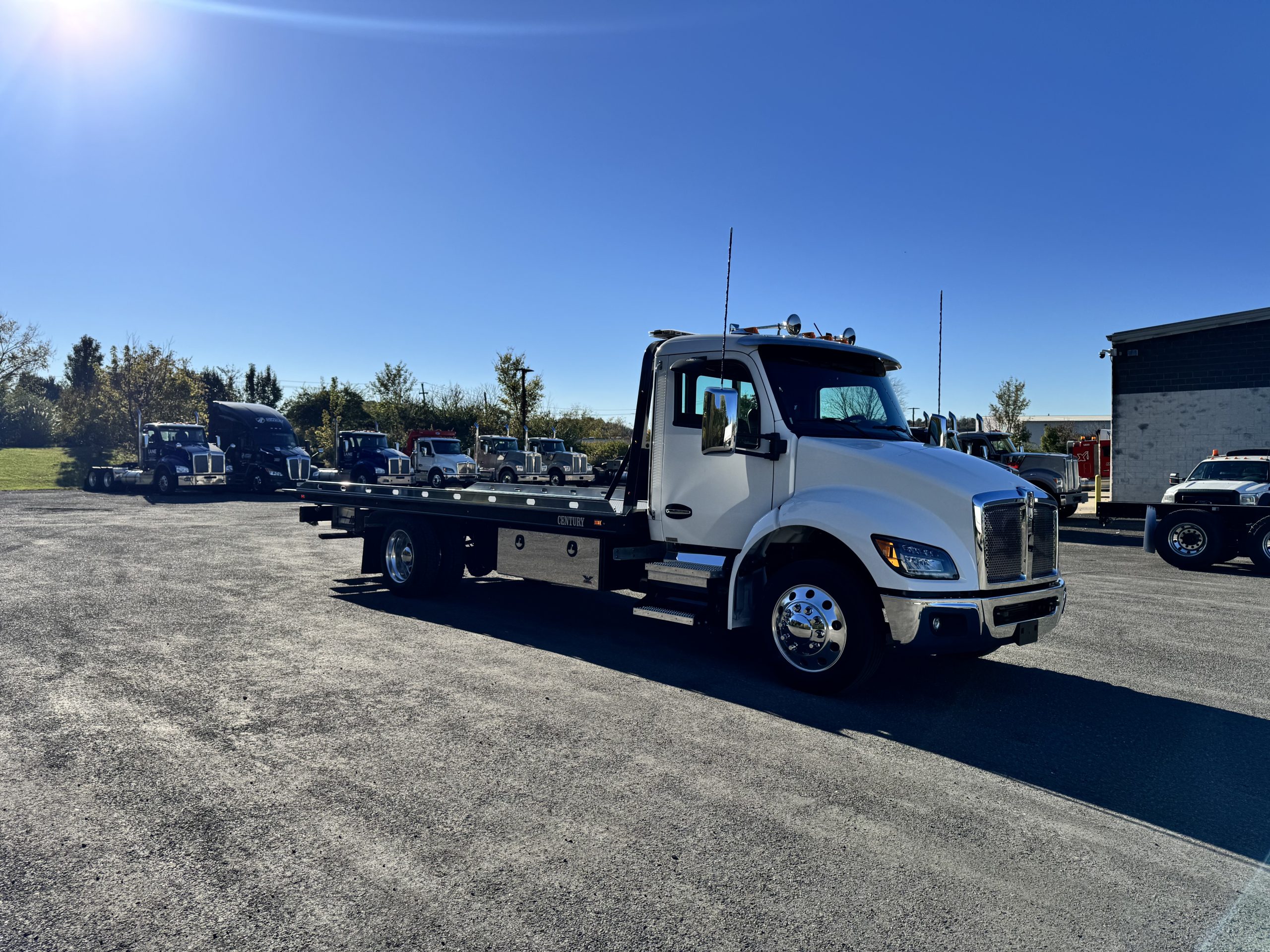 2027 KENWORTH T280 2027 KENWORTH T280 - image 3 of 6