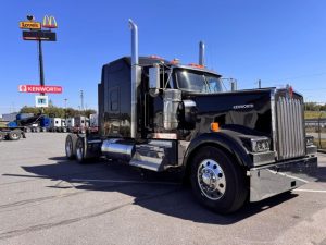 2023 KENWORTH W900 TS255603-01